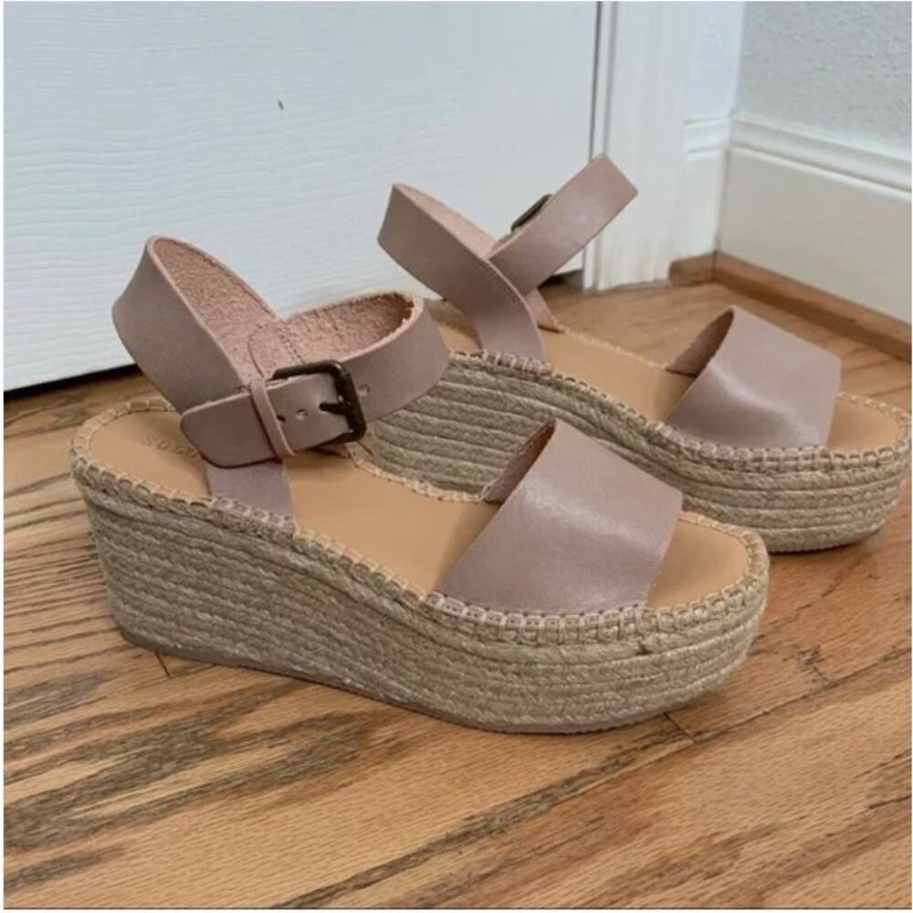 💎✨CLEARANCE SALE✨SOLUDOS DOVE GRAY SANDALS - Picture 4 of 5